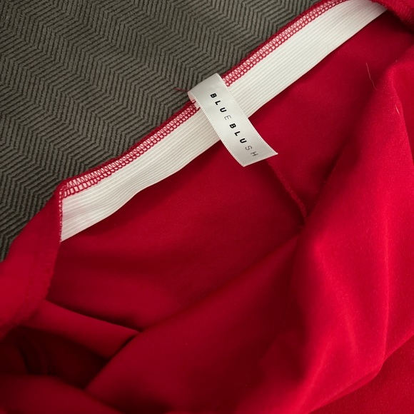 Red pencil skirt by BlueBlush. - Picture 2 of 4